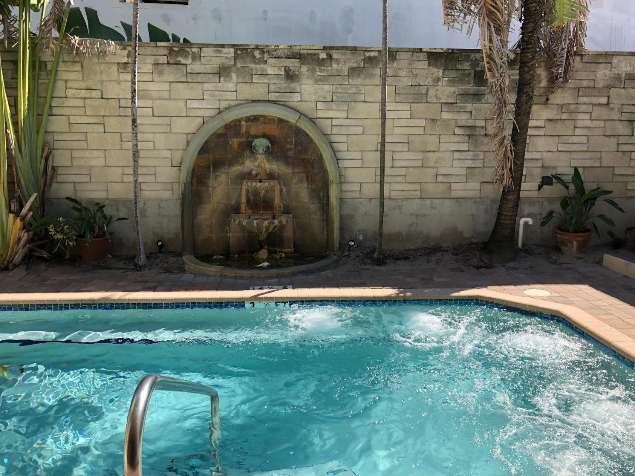 Courtyard Villa Hotel 滨海劳德代尔 外观 照片